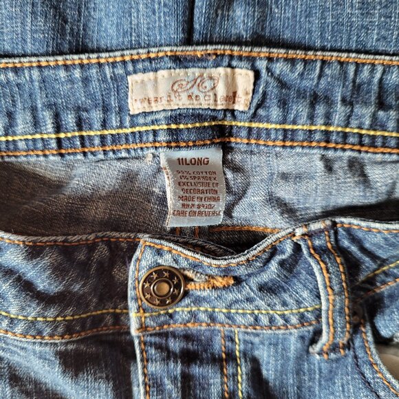 SO Flare Jeans Junior Size 11 Long - Picture 2 of 5